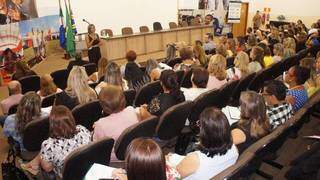 Em Campo Grande, profissionais de educação passaram por treinamento. 