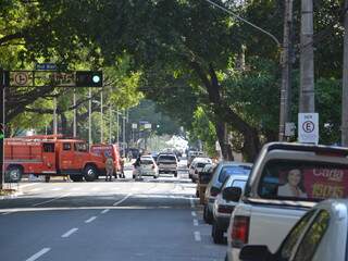 Acidente aconteceu no cruzamento da avenida Afonso Pena com a rua Rui Barbosa, (Foto: Elverson Cardozo)