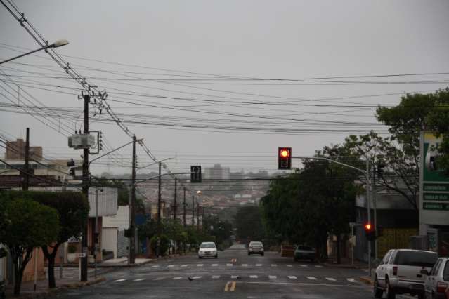 Domingo amanhece frio e nublado na Capital, previs&atilde;o de chuvas isoladas