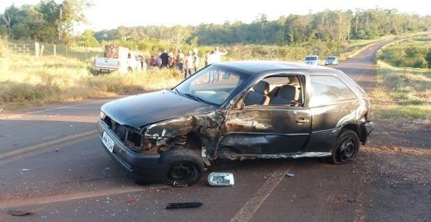 Homem se fere ao realizar convers&atilde;o em rodovia e bater em camionete