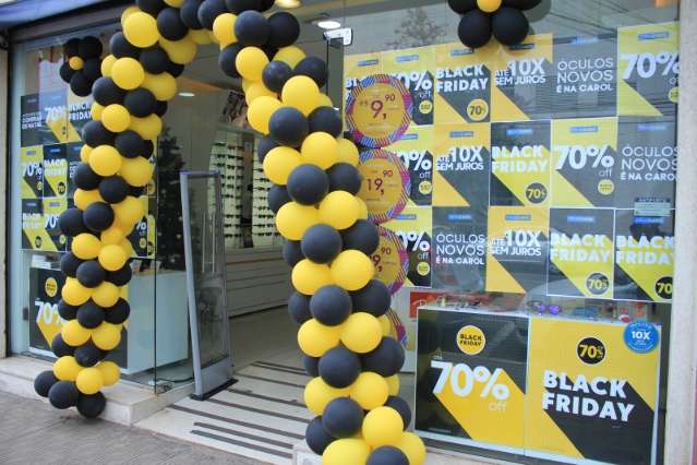 Shoppings, supermercados e at&eacute; banco fazem Black Friday amanh&atilde;