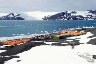 Quatro alunos poderão visitar a base brasileira na Antártica junto com um professor (Foto: Agência Brasil)