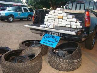 Em julho, polícia encontrou droga em pneus de caminhonete. (Foto: Site Caarapó News)