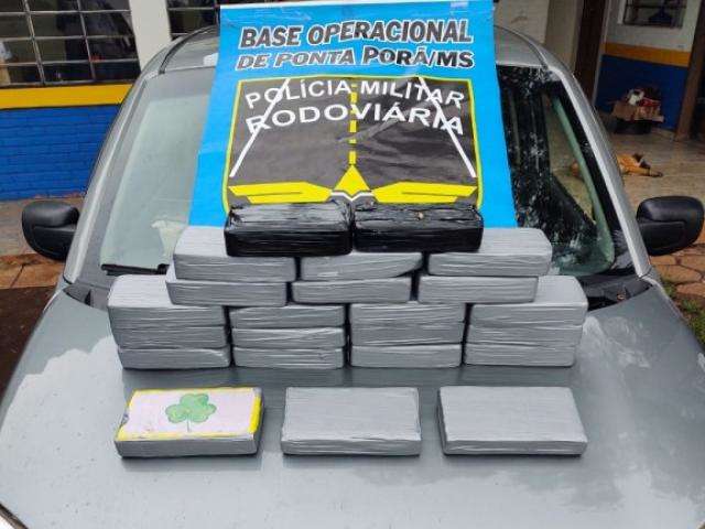 Pol&iacute;cia encontra R$ 300 mil em coca&iacute;na no airbag de ve&iacute;culo na MS-164