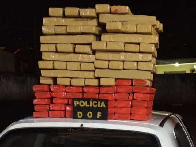 Traficante &eacute; preso com mais de 100 quilos de maconha em ve&iacute;culo