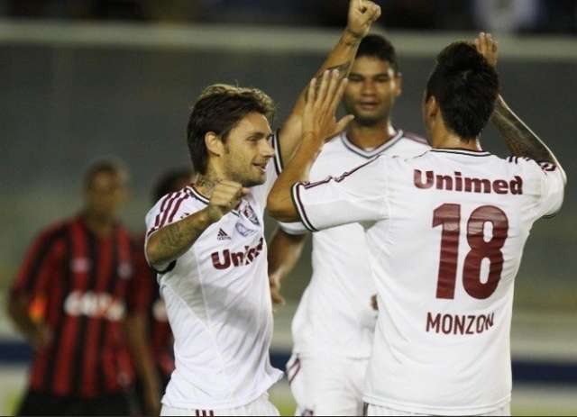 Reservas do Flu levam sufoco, mas estreiam com vit&oacute;ria sobre o Atl&eacute;tico-PR
