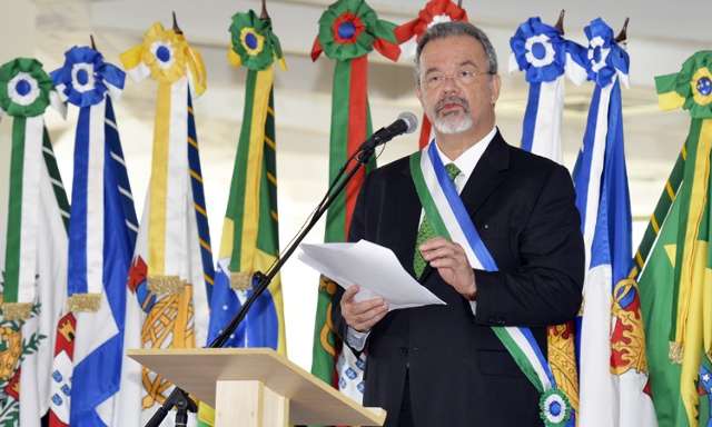 Com fronteira em guerra, ministro da Defesa vem a MS para acompanhar opera&ccedil;&atilde;o