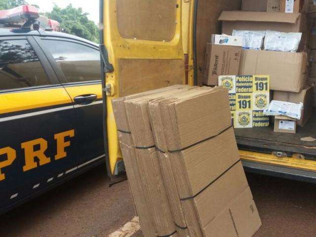 Opera&ccedil;&atilde;o da Pol&iacute;cia Federal combate contrabando de agrot&oacute;xicos 