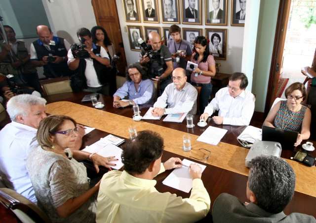 Primeira reuni&atilde;o de transi&ccedil;&atilde;o acontece sem Nelsinho e Bernal 