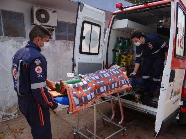 Homem em moto dispara contra adolescente de 15 anos na Vila Mari