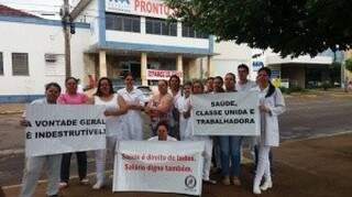 Funcionários ficaram em greve por 15 dias para reivindicar pagamento da segunda parcela do 13°. (Foto: Divulgação)
