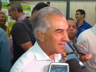 Governador Reinaldo Azambuja em entrevista durante agenda pública na manhã de ontem (Foto: Leonardo Rocha)
