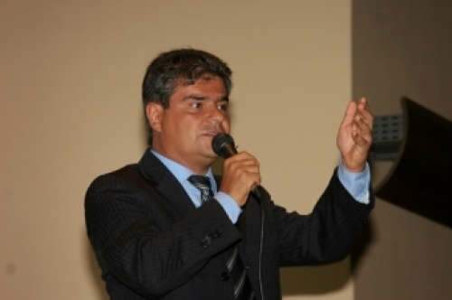  Em Bras&iacute;lia, prefeito percorre minist&eacute;rios para mostrar estragos da chuva