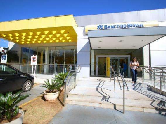 Banco do Brasil fecha uma ag&ecirc;ncia, reabre outra e confunde clientes