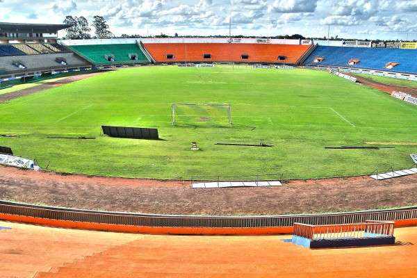 Est&aacute;dio Dourad&atilde;o ir&aacute; receber R$ 1,8 milh&atilde;o para a reforma, confirma Funed