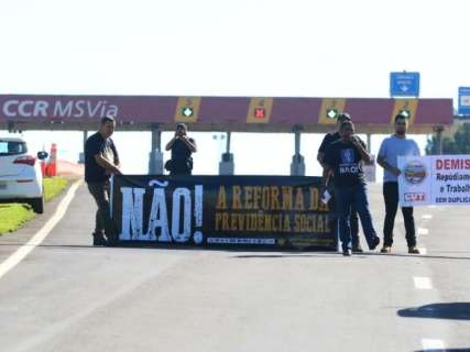 Manifestantes liberam BR-163, mas prometem bloqueio na quarta-feira