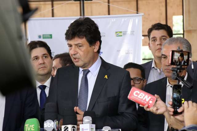 Novo &quot;Mais M&eacute;dicos&quot; ser&aacute; lan&ccedil;ado na pr&oacute;xima semana, diz Mandetta