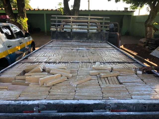 A&ccedil;&atilde;o com o apoio do Bope apreende 800 quilos de maconha na MS-295