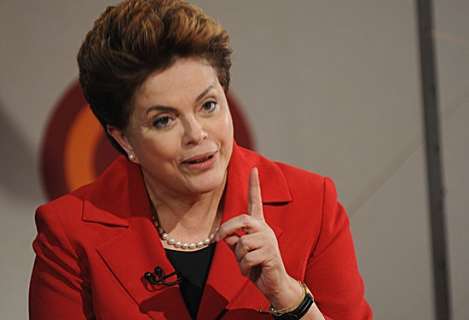 Dilma veta  doações de empresa para campanha  e libera troca-troca partidário