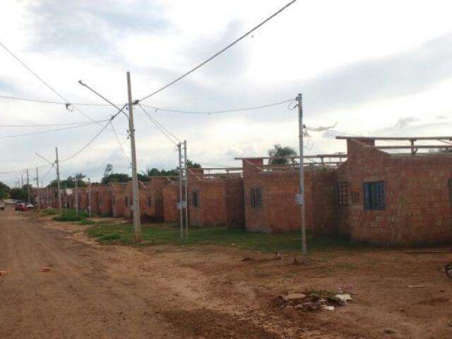Desde mar&ccedil;o longe da &#039;Cidade de Deus&#039;, fam&iacute;lias ainda est&atilde;o sem casa 