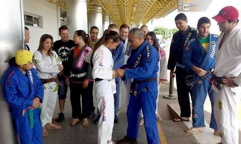 Corumbaense campeã mundial de jiu-jitsu é graduada faixa preta