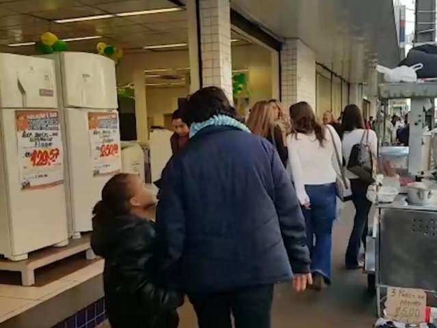 Confira hor&aacute;rios do com&eacute;rcio e shopping durante jogos do Brasil