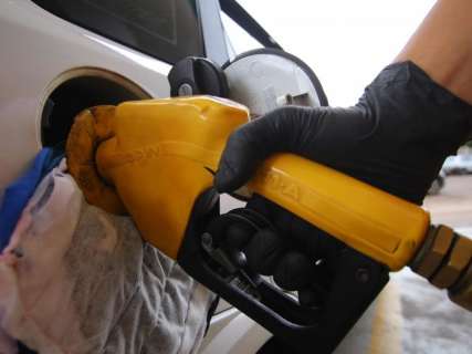 Gasolina tem alta de 0,24% e a mais barata do estado foi encontrada na Capital