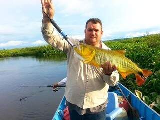 Lei de 2012 já suspendia pesca de dourado em rios de MS (Foto: Diário Corumbaense)