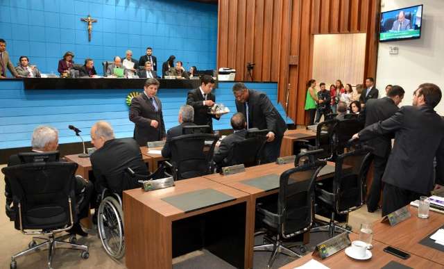 Assembleia sedia audi&ecirc;ncia sobre privatiza&ccedil;&atilde;o dos bancos p&uacute;blicos