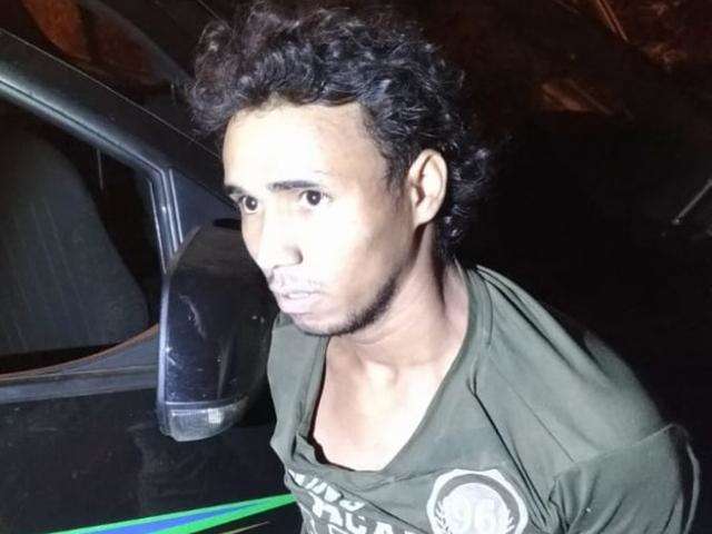 Homem que matou padrasto &eacute; preso em flagrante escondido em matagal 
