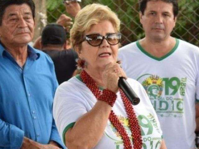 Professores &quot;aben&ccedil;oam&quot; prefeita e vice denunciados por compra de votos