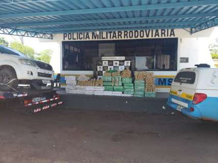 Em persegui&ccedil;&atilde;o, pol&iacute;cia apreende Hilux roubada com 1.240 quilos de maconha