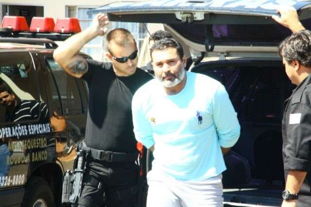 Acusado de matar delegado morava em est&acirc;ncia luxuosa, diz testemunha