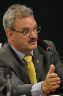 Deputado se mantém na disputa interna pela prefeitura (Foto: Divulgação)