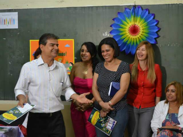  Prefeito lembra tempos de escola durante abertura de ano letivo