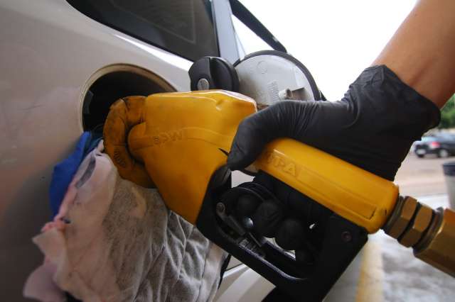 Gasolina aumenta pela 8&ordf; semana em Campo Grande e chega a R$ 4,69