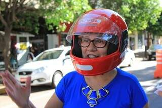 Motociclista não sabia da obra e desejava virar na Rua 14 de Julho (Foto: Marina Pacheco) 