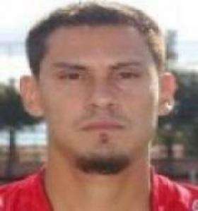 Douradense estreia no futebol &aacute;rabe e comemora sal&aacute;rio e adapta&ccedil;&atilde;o 