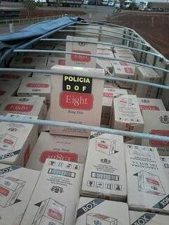 Carga com 40 caixas de cigarro (Foto: DOF)