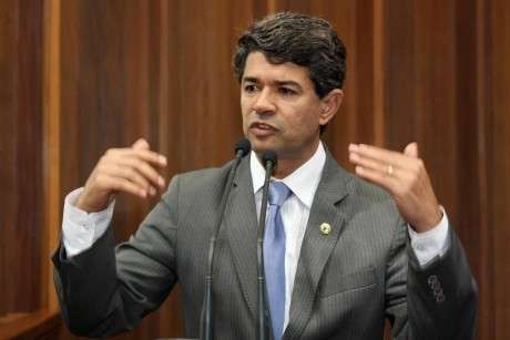 Governador veta projeto que obriga fator RH em carteira de documento 
