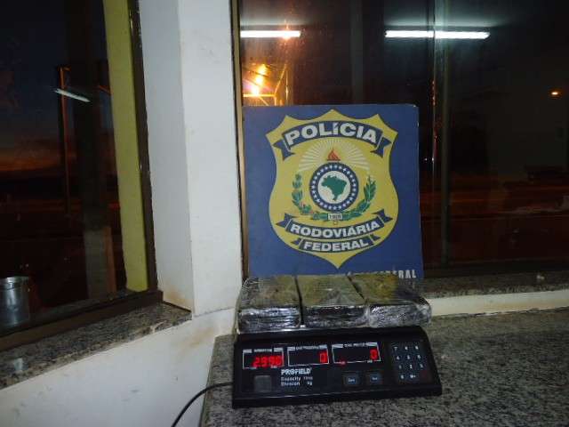 Enfermeira &eacute; flagrada com crack  e acaba presa, em Ponta Por&atilde;