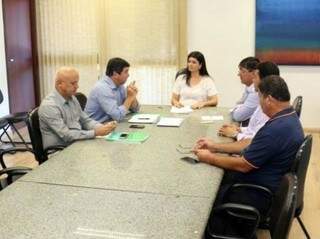 Reunião entre Fetems, secretários e a vice-governadora, Rose Modesto, PSDB, em janeiro.
(Foto: Arquivo).