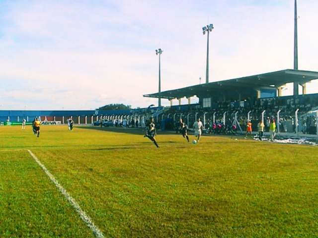 Em jogo marcado por expuls&otilde;es, Oper&aacute;rio vence Misto em partida nas Moreninhas