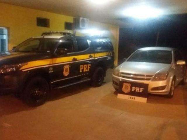 Adolescente de 16 anos &eacute; apreendido na BR-163 com carro roubado em MT 
