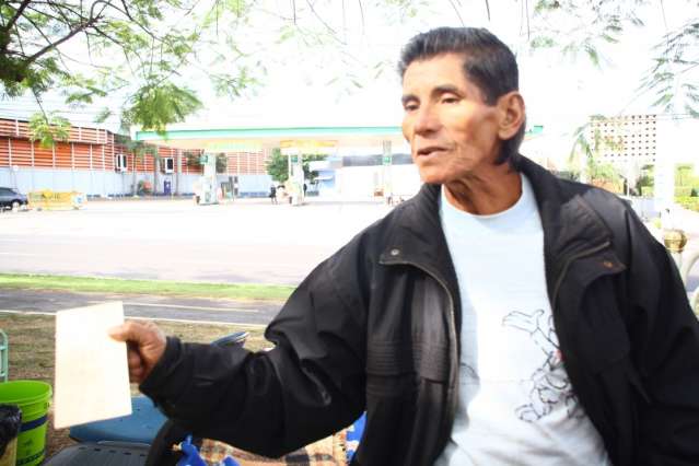 &lsquo;Morador&rsquo; de canteiro na Afonso Pena diz que foi enganado e perde mudan&ccedil;a