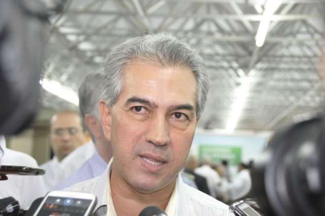 Azambuja diz que redu&ccedil;&atilde;o na receita dificulta reajuste para professores 