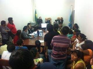 Grupo de 50 indígenas participaram de audiência em Campo Grande (Foto: Reprodução/Facebook)