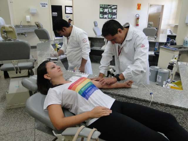 Farmac&ecirc;uticos promovem doa&ccedil;&atilde;o de sangue e cadastro de medula amanh&atilde;