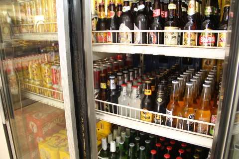 Com reajuste do ICMS, comércio aumenta preço de bebidas e cosméticos