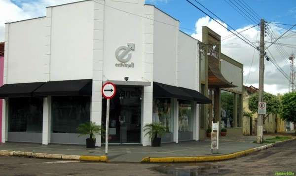 Loja de roupas &eacute; arrombada e furtada em Tr&ecirc;s Lagoas; preju&iacute;zo chega a R$ 20 mil